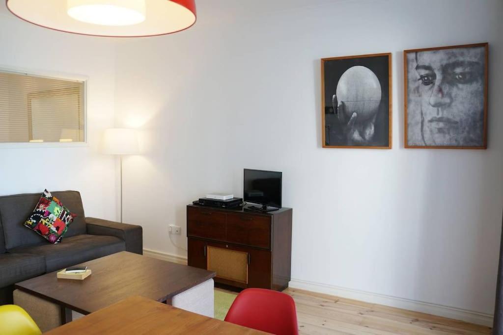 Two Bedroom Apt In Historic Location! Close To The River Lisbon Exterior photo