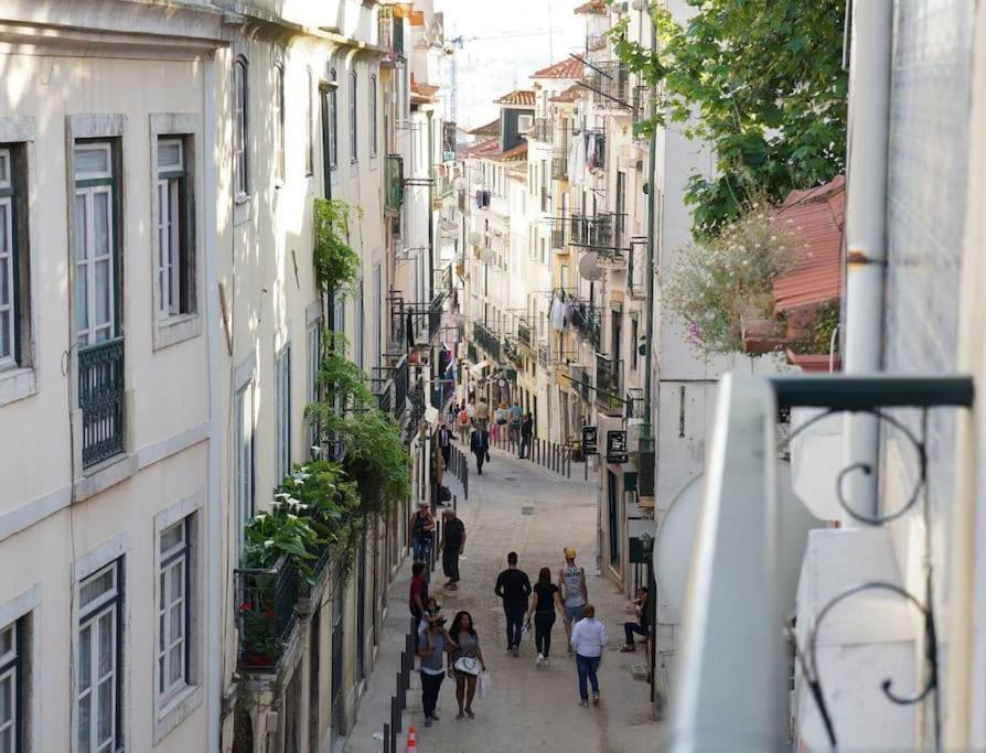 Two Bedroom Apt In Historic Location! Close To The River Lisbon Exterior photo